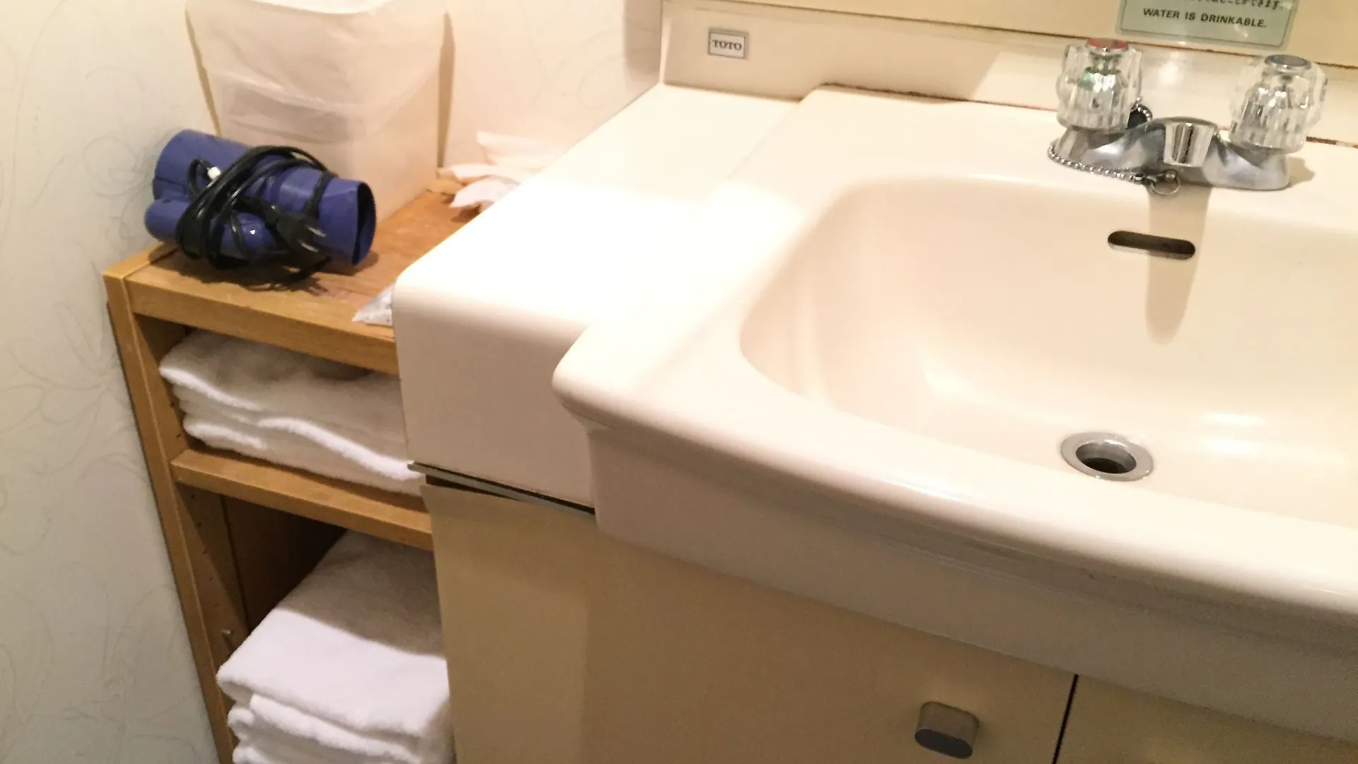 Tokyo Banyan Hotel 2*,